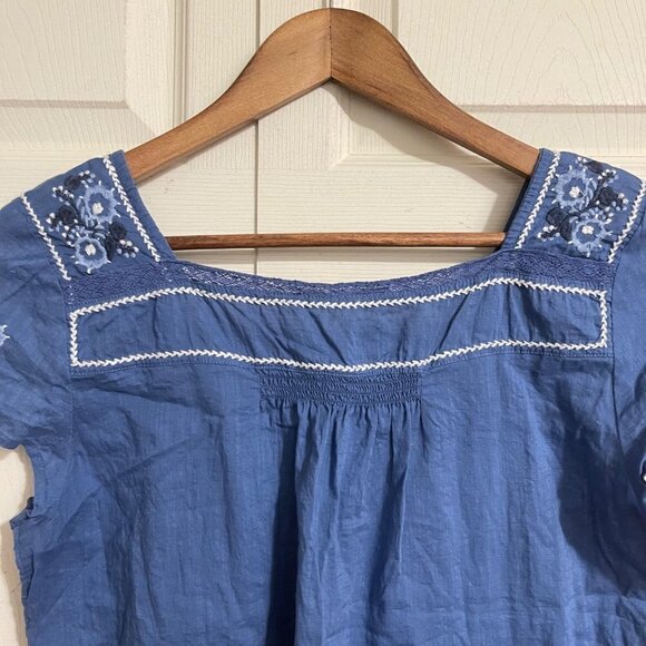 Abercrombie & Fitch Womens Blue Floral Embroidered Smocked Bohemian Blouse Small - Picture 6 of 9